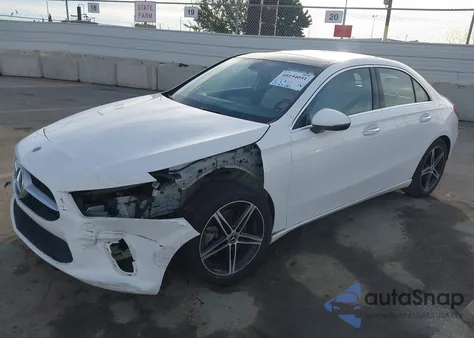 2019 Mercedes-Benz A 220 из США, поврежденный, VIN WDD3G4EBXKW011717